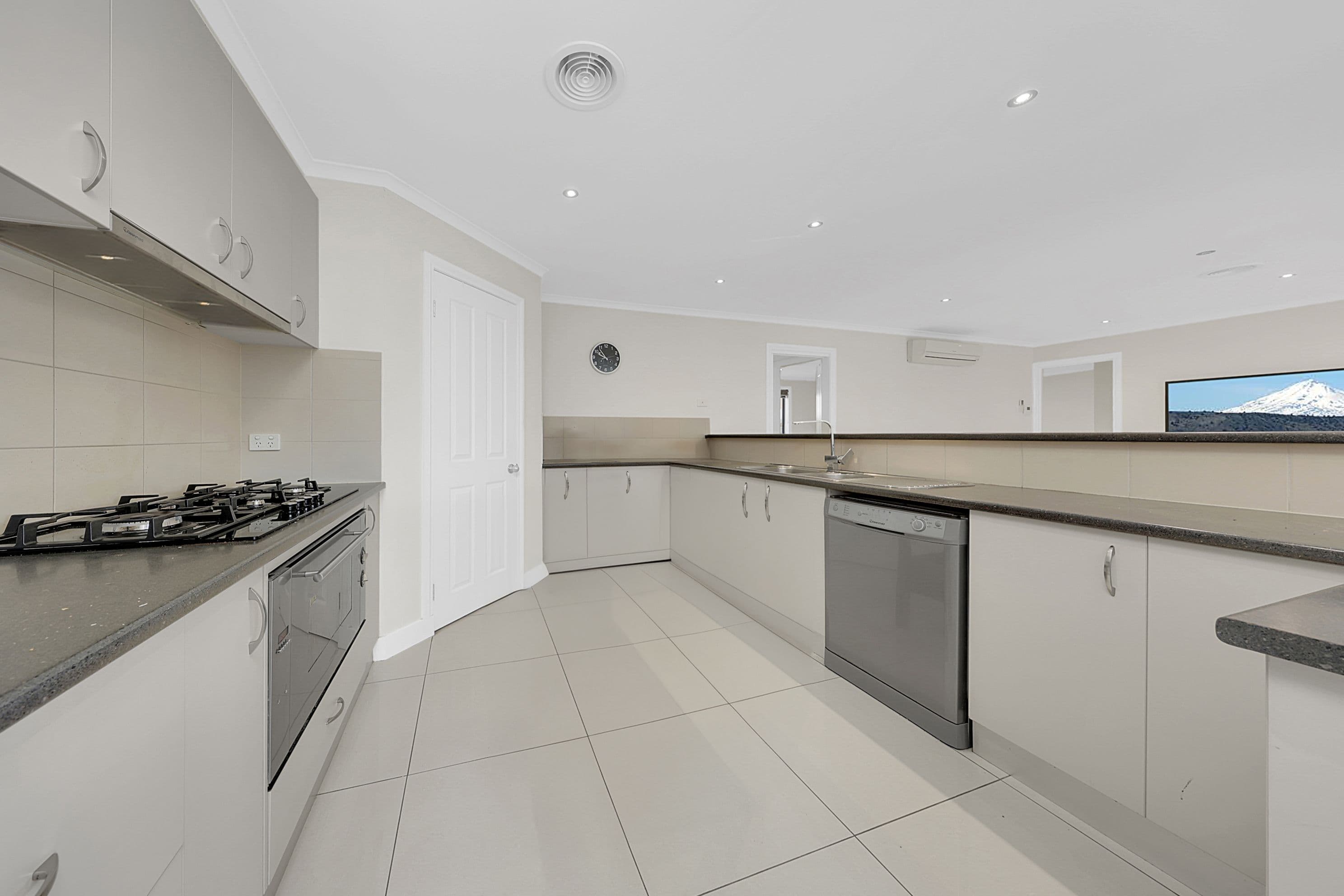 17 Woolshed Avenue, Mernda VIC 3754, Mernda - Thumbnail 5