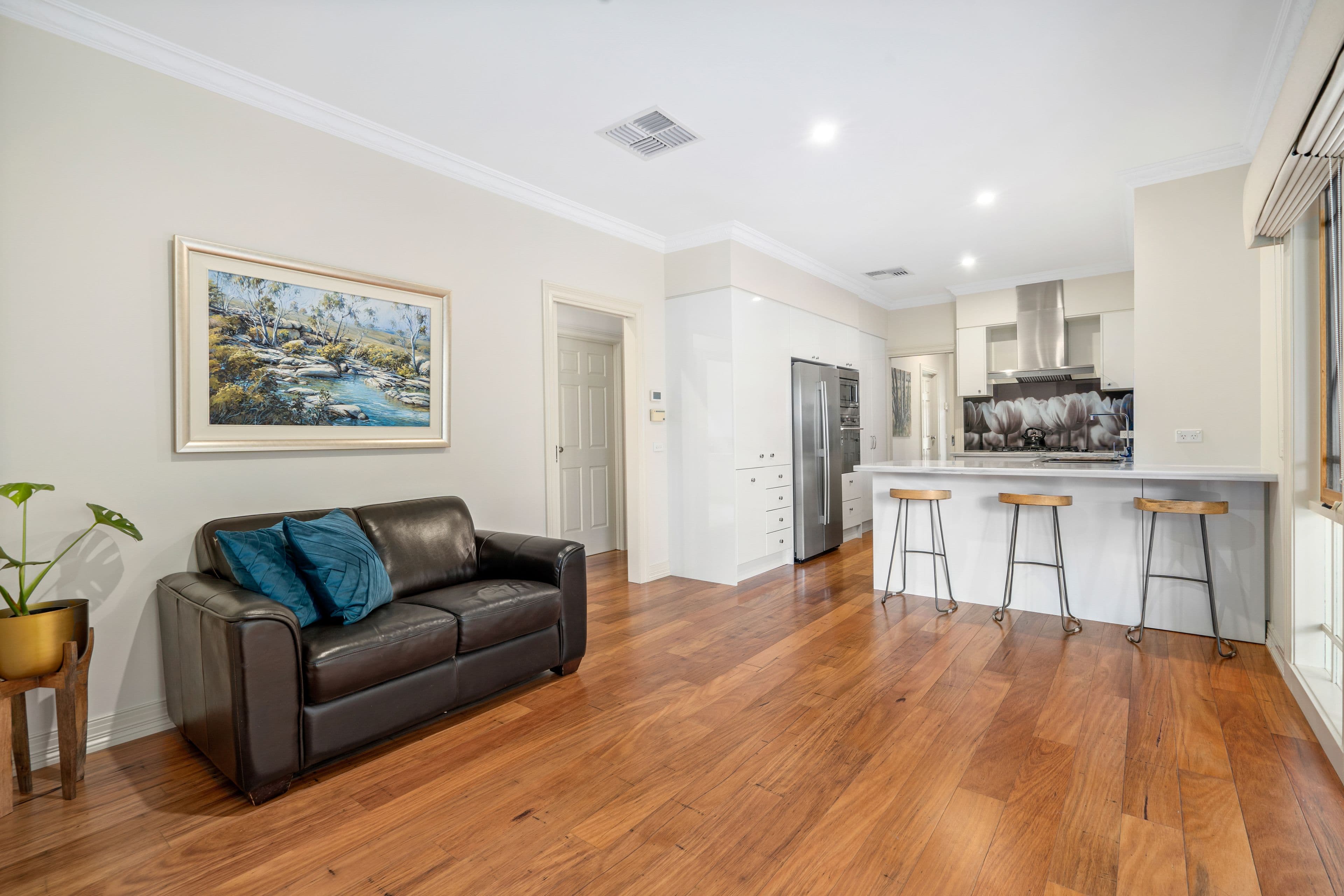 37 Trafalgar Crescent, Bundoora VIC 3083, Bundoora - Thumbnail 7