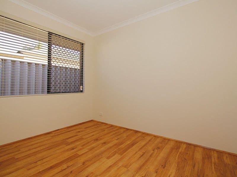 19 Alsace Avenue, CAVERSHAM WA 6055, Caversham - Thumbnail 2