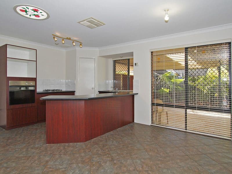 19 Alsace Avenue, CAVERSHAM WA 6055, Caversham - Thumbnail 3
