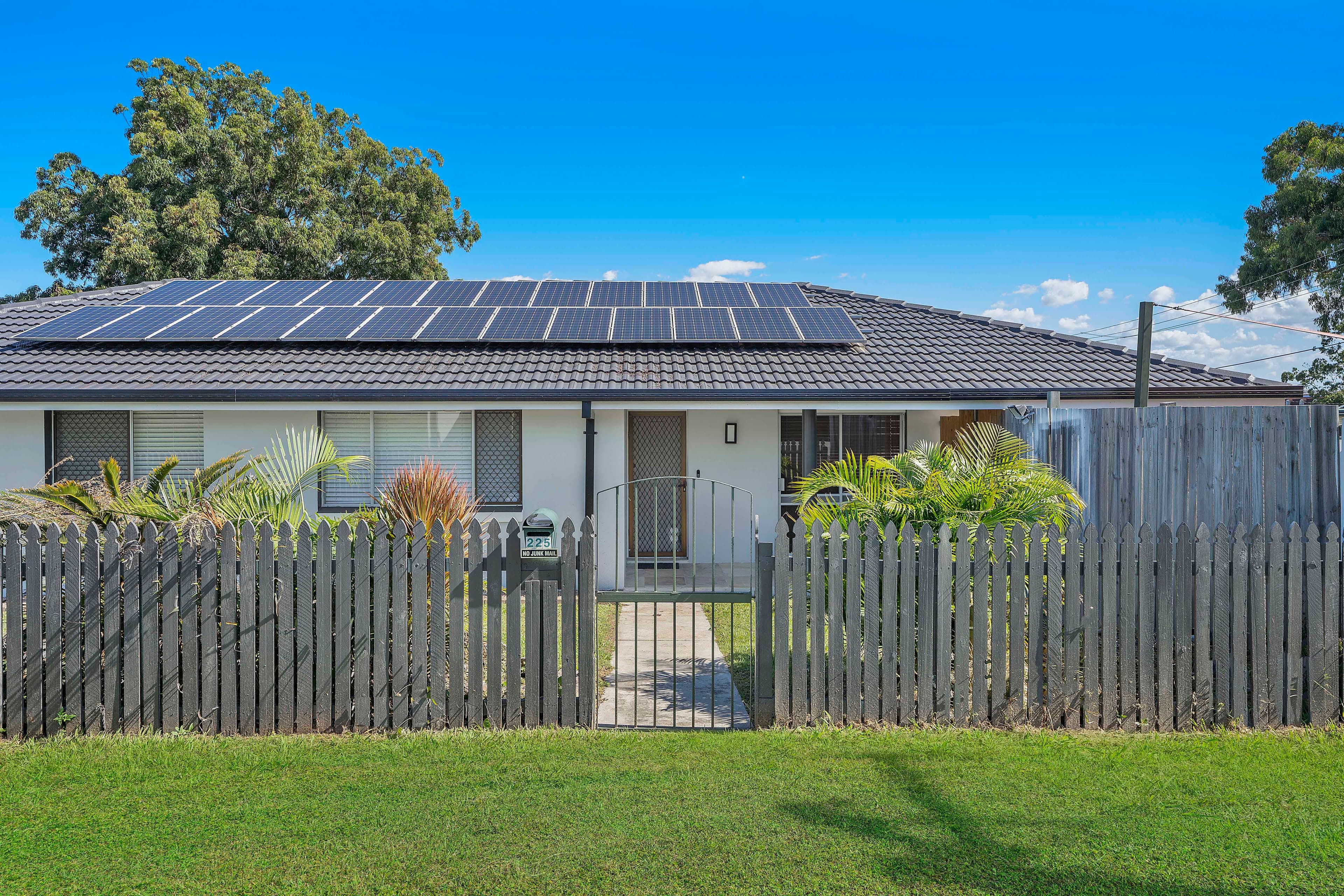 225 Macdonnell Road, Clontarf QLD 4019, Clontarf - Thumbnail 4