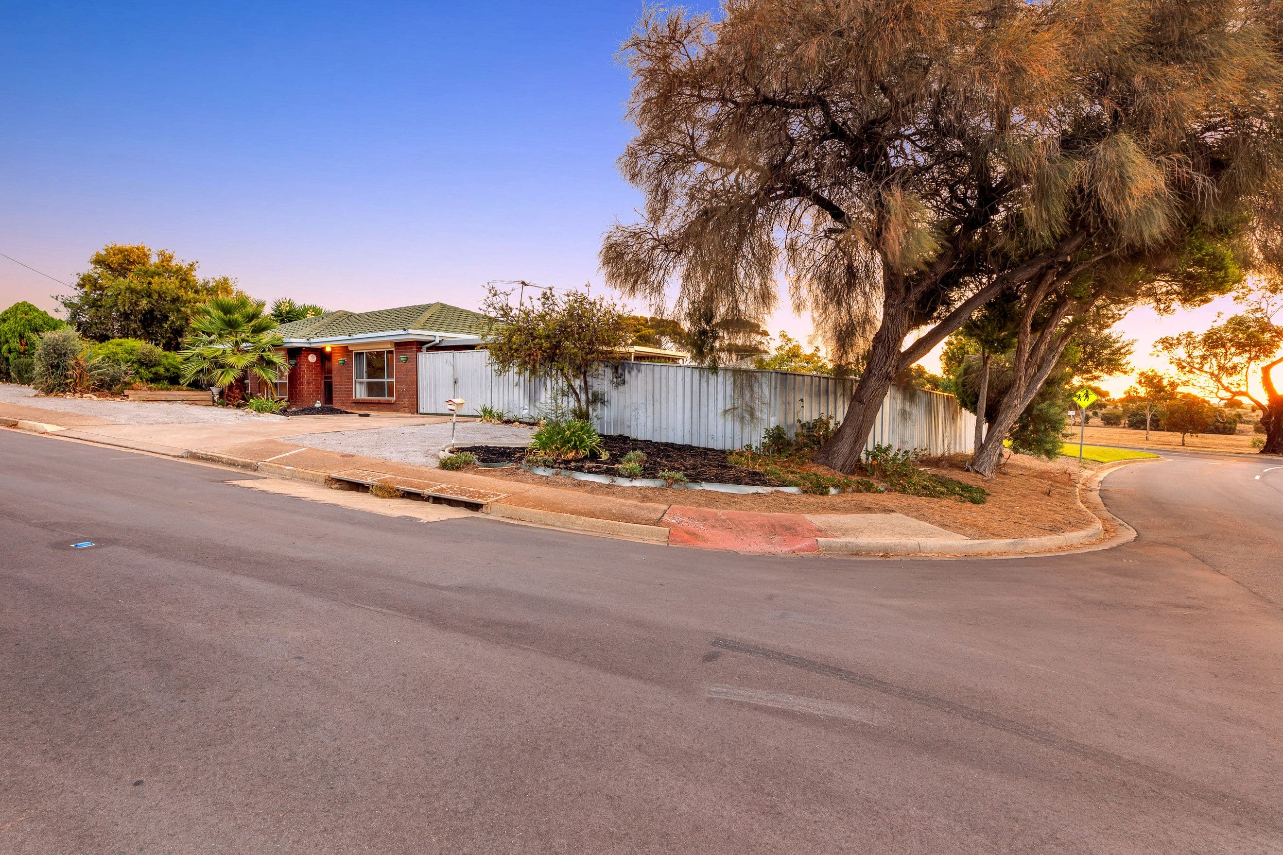 23 Wellesley Street, Huntfield Heights SA 5163, Huntfield Heights - Thumbnail 3