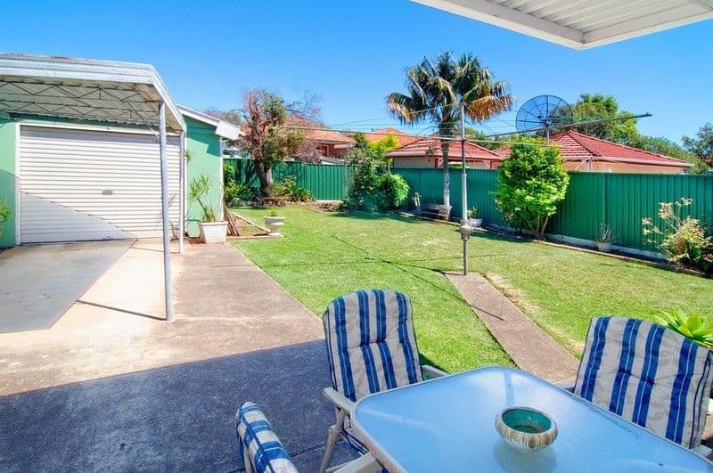 21 Rosemeath Avenue, KINGSGROVE NSW 2208, Kingsgrove - Thumbnail 2