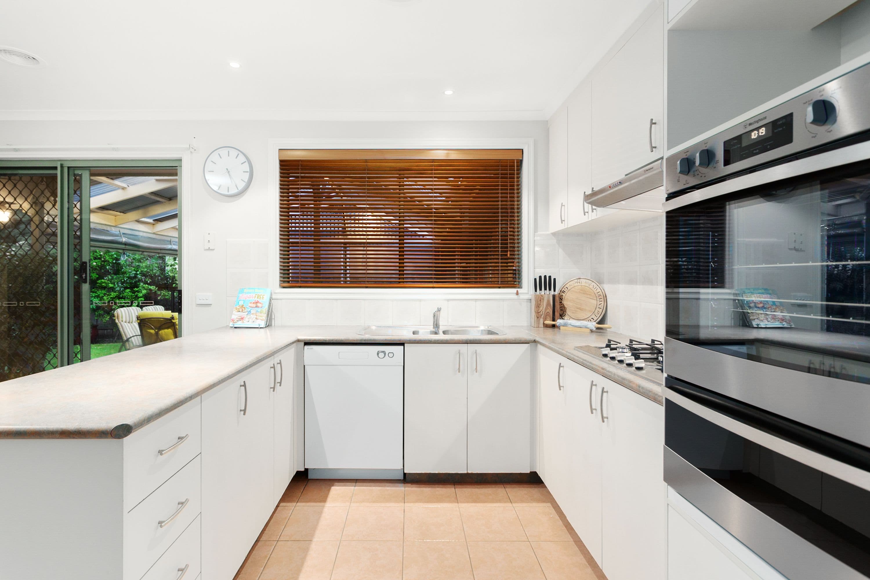 35 Thomas Place, Pakenham VIC 3810, Pakenham - Thumbnail 5
