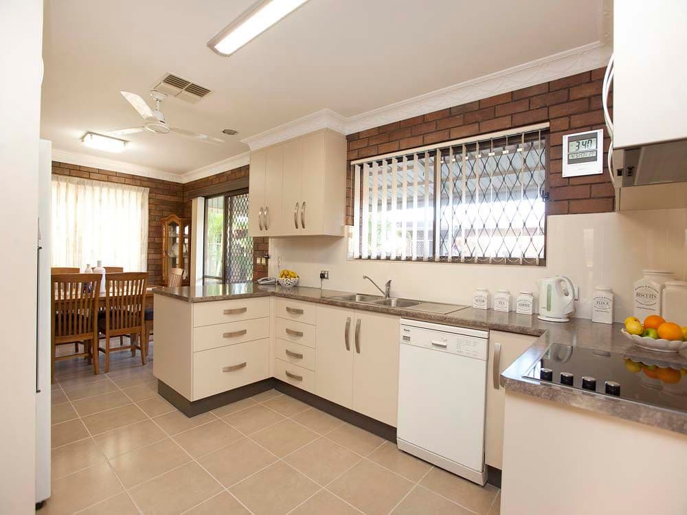 33 Koola Street, Wishart QLD 4122, Wishart - Thumbnail 2