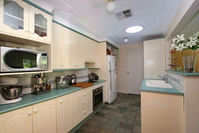8 Yvette Street, BAULKHAM HILLS NSW 2153, Baulkham Hills - Thumbnail 3