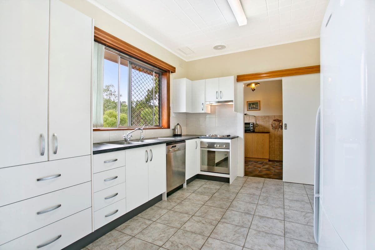 4 Grantham Place, VALLEY VIEW SA 5093, Valley View - Thumbnail 3