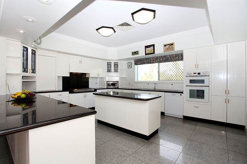 49 Drysdale Street, MOUNT OMMANEY QLD 4074, Mount Ommaney - Thumbnail 3