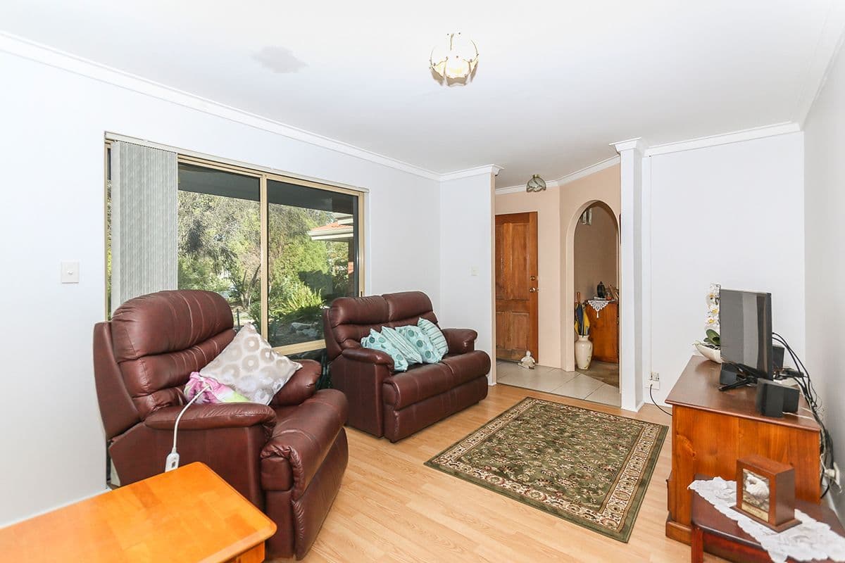 14 Scarp View, Swan View WA 6056, Swan View - Thumbnail 7