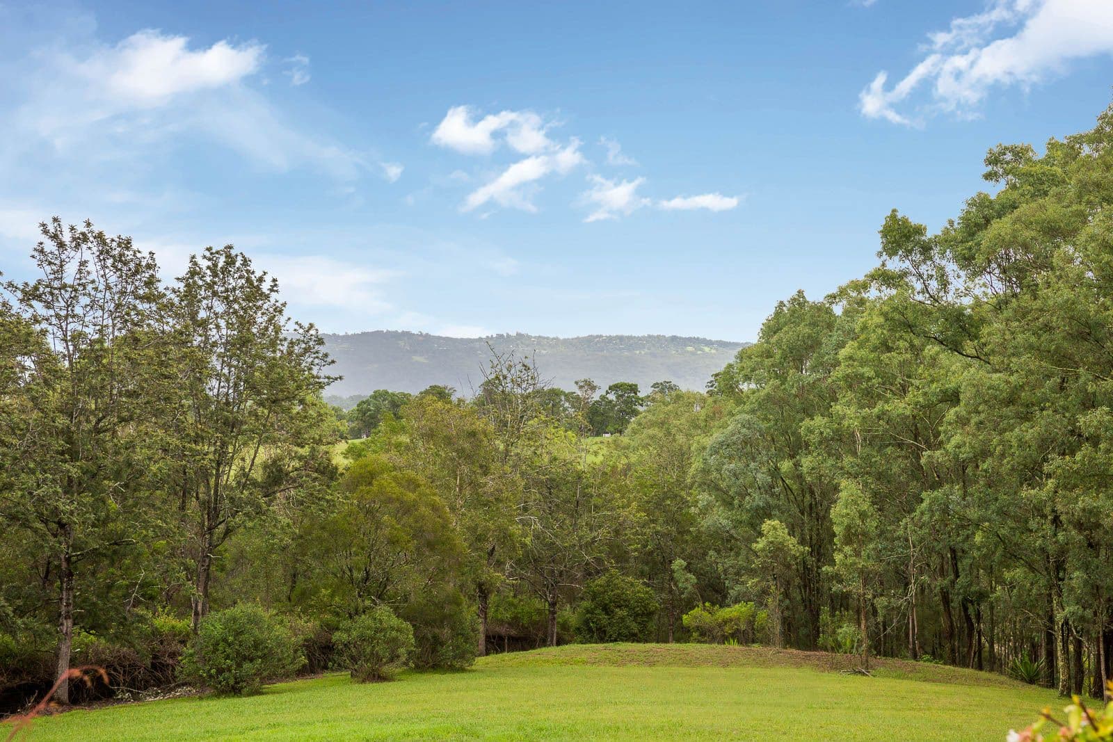227 Crooked Lane, North Richmond - Thumbnail 2