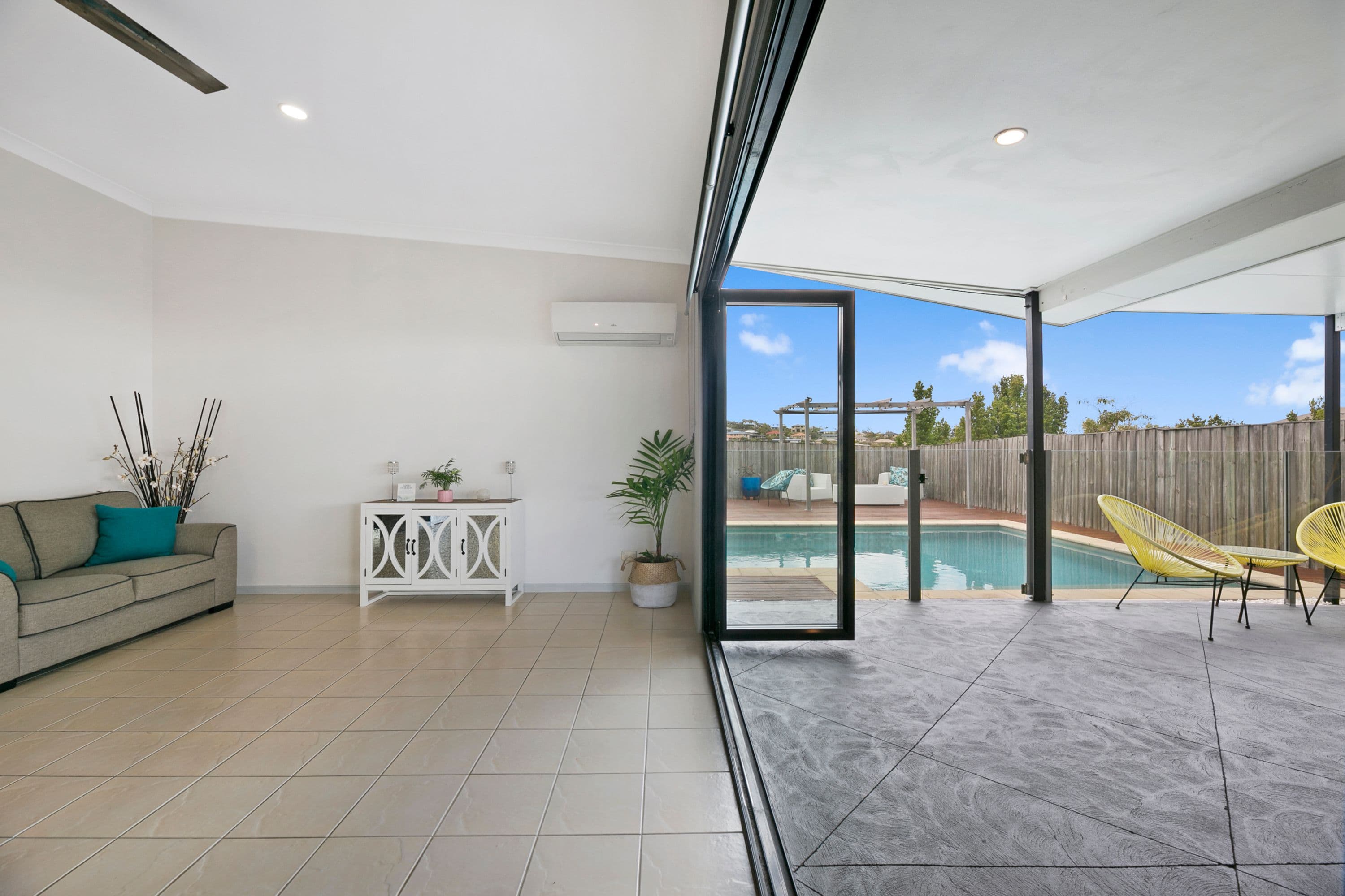 13 Beerwah Street, Pacific Pines QLD 4211, Pacific Pines - Thumbnail 4