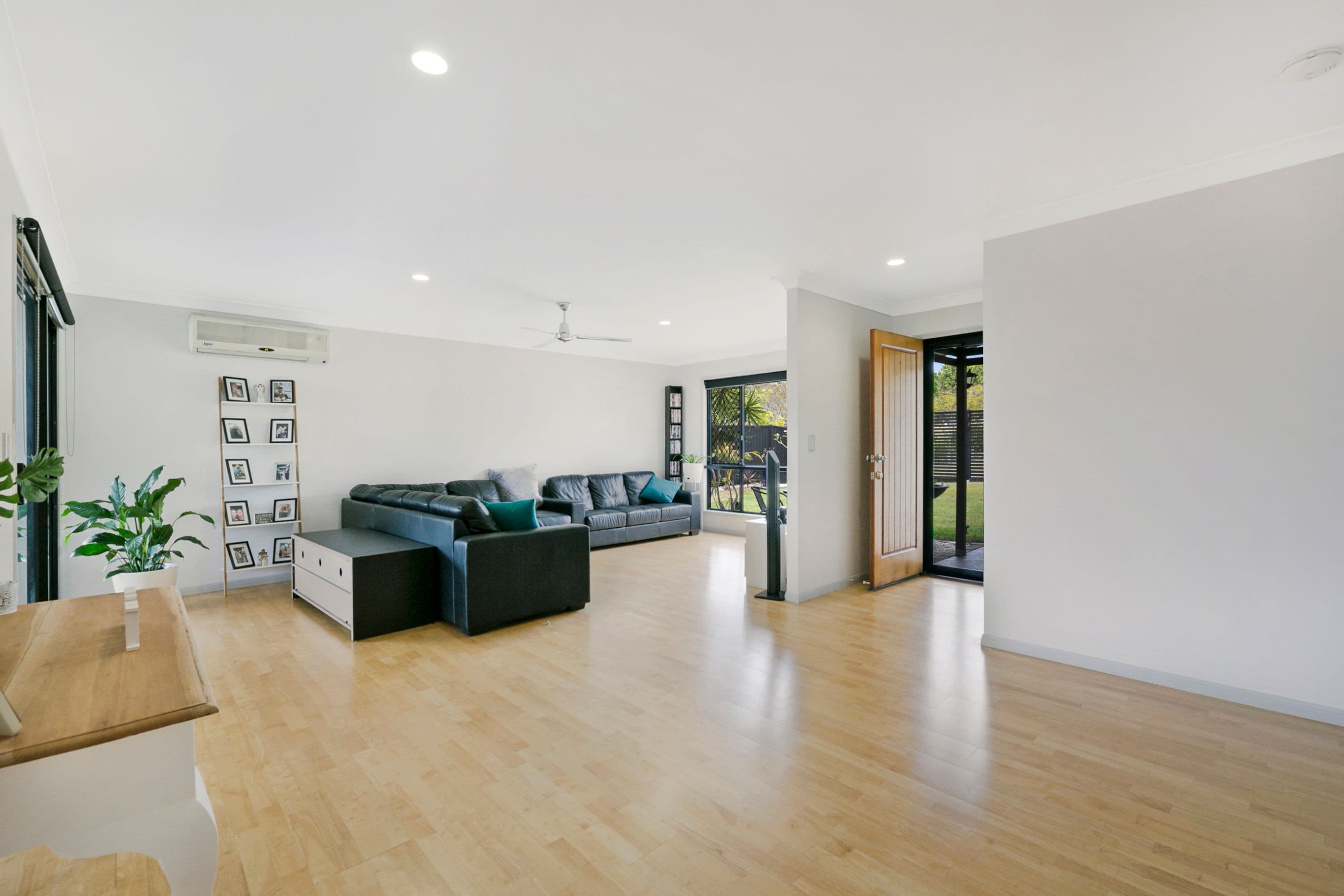 13 Beerwah Street, Pacific Pines QLD 4211, Pacific Pines - Thumbnail 7