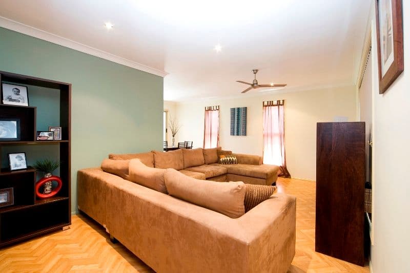 10 Bluemoon Close, BURLEIGH WATERS QLD 4220, Burleigh Waters - Thumbnail 3