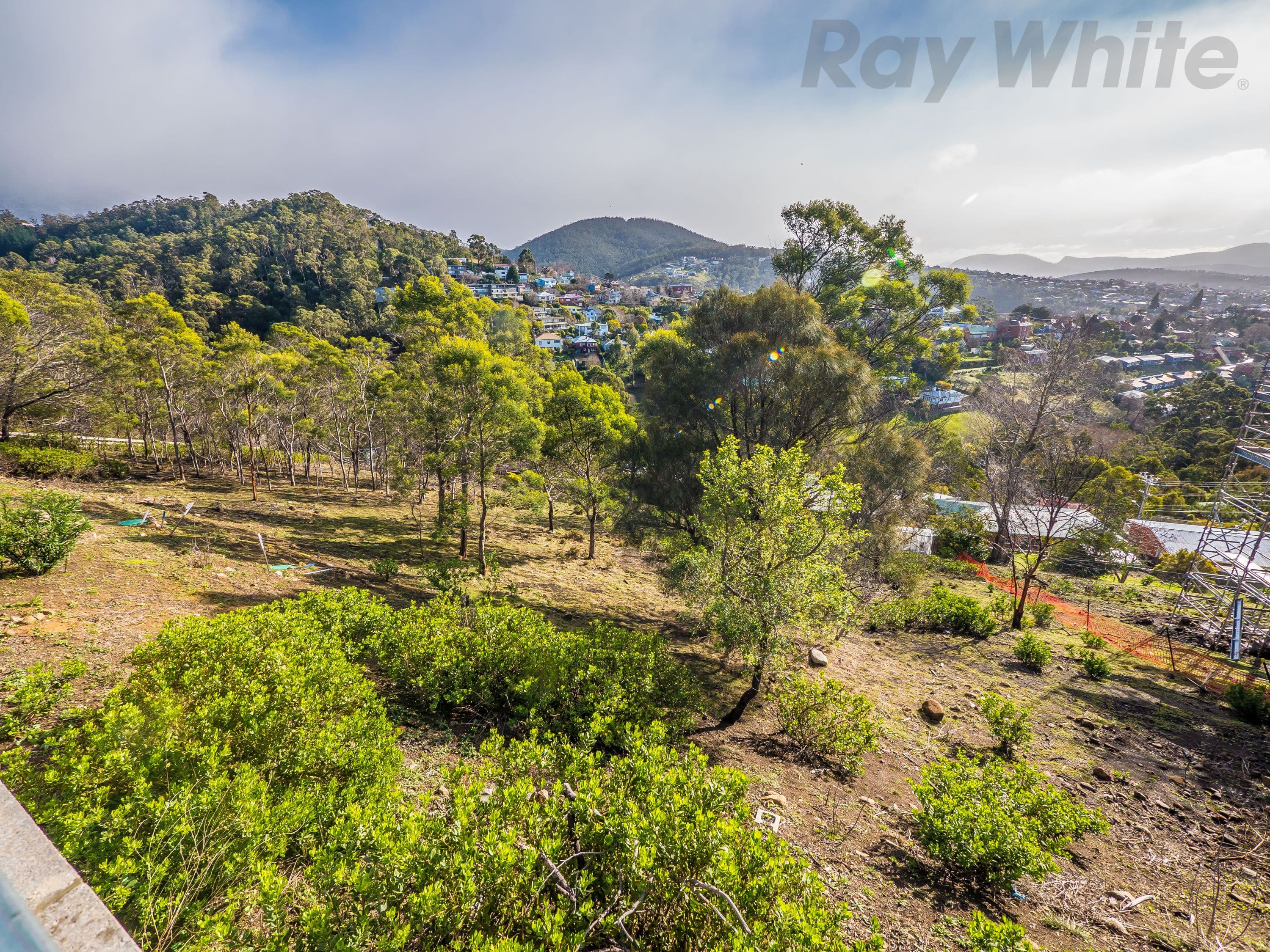 5 McDevitt Avenue, DYNNYRNE TAS 7005, Dynnyrne - Thumbnail 2