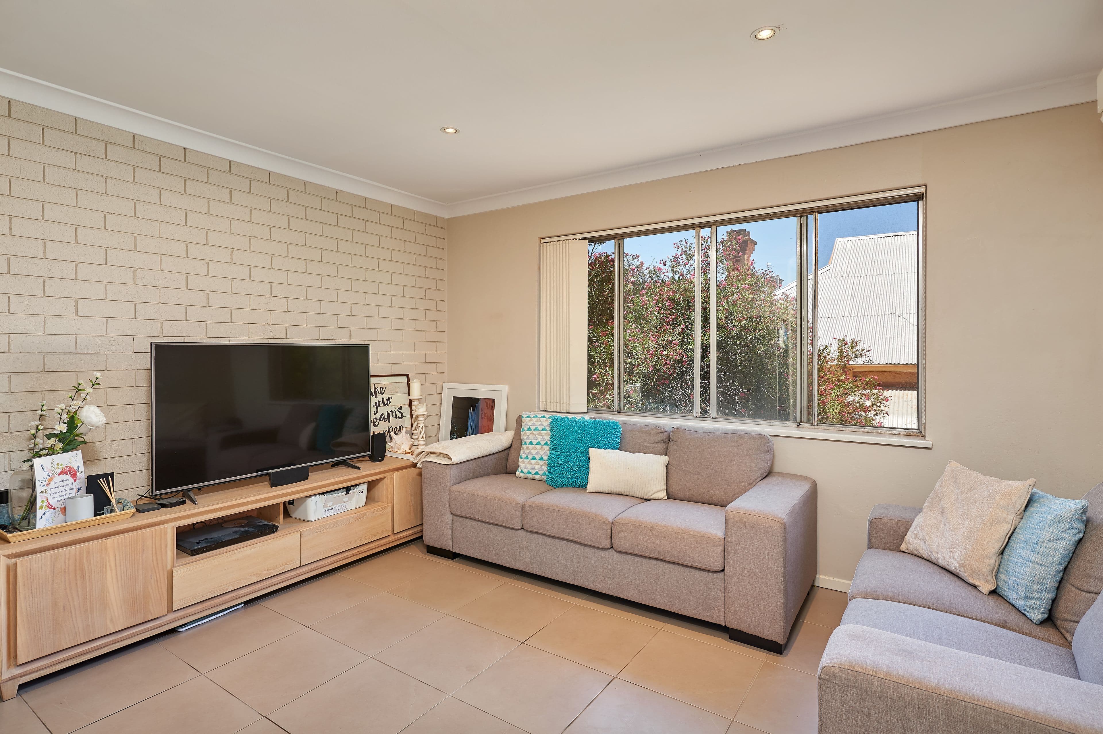 49 Simmons Street, Wagga Wagga - Thumbnail 2