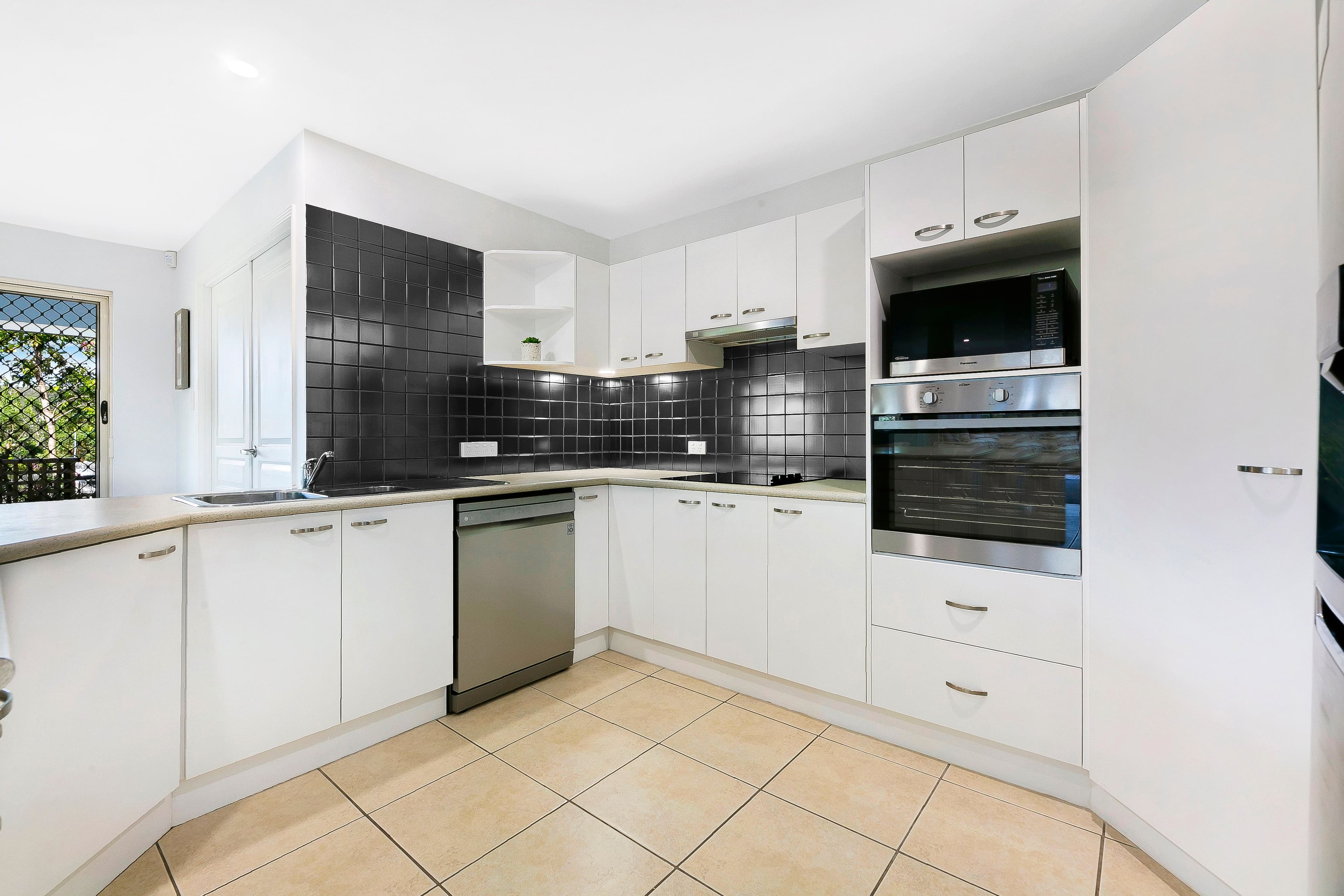 29 Kerala Court, Mudgeeraba QLD 4213, Mudgeeraba - Thumbnail 6