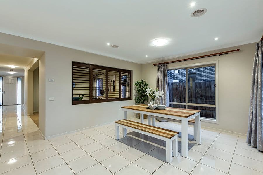 28 Yellowbox Drive, Point Cook VIC 3030, Point Cook - Thumbnail 3