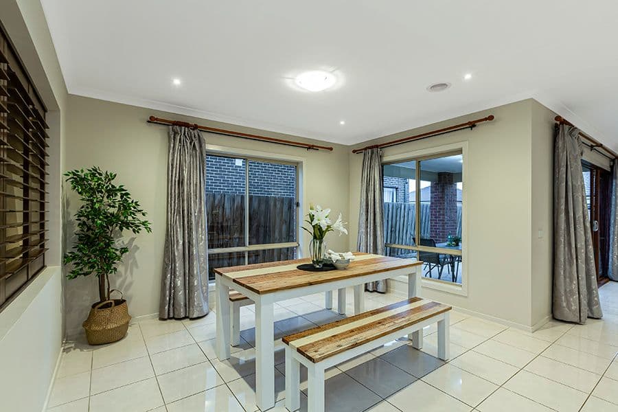 28 Yellowbox Drive, Point Cook VIC 3030, Point Cook - Thumbnail 4