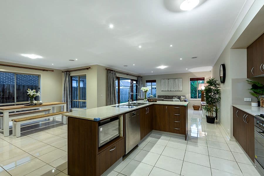 28 Yellowbox Drive, Point Cook VIC 3030, Point Cook - Thumbnail 5