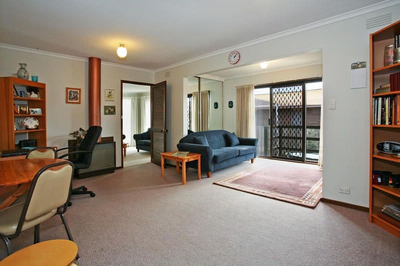 23 Carnarvon Drive, GROVEDALE VIC 3216, Grovedale - Thumbnail 2