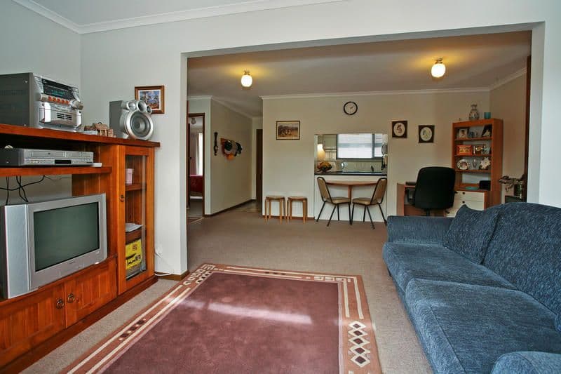 23 Carnarvon Drive, GROVEDALE VIC 3216, Grovedale - Thumbnail 4