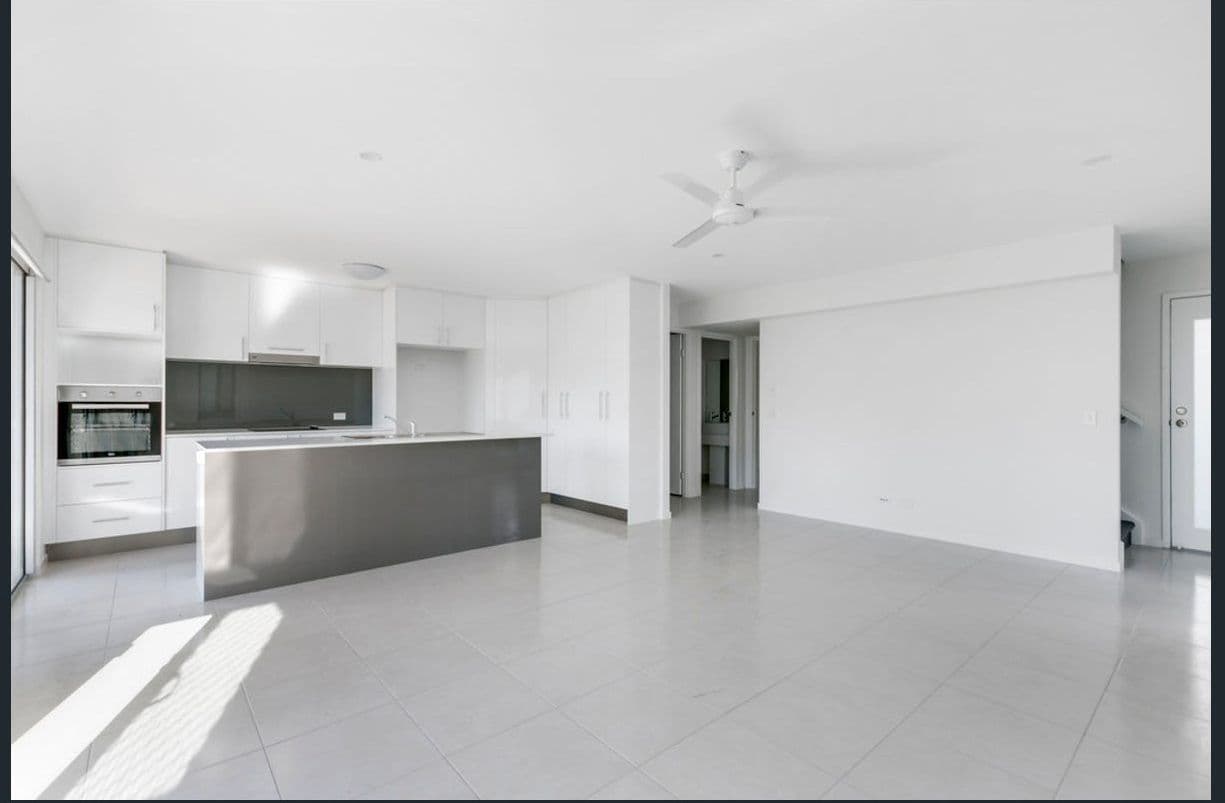 37 Witheren Circuit, Pacific Pines QLD 4211, Pacific Pines - Thumbnail 2