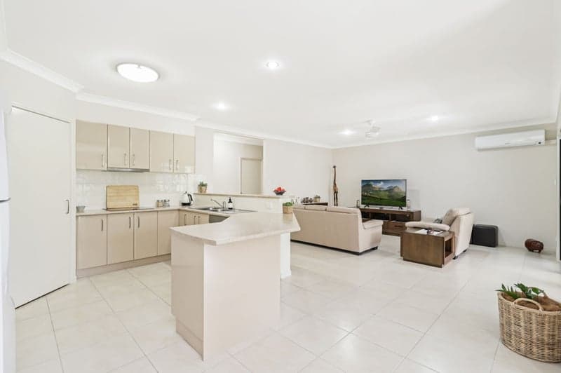 14 Saint Pauls Avenue, Pelican Waters - Thumbnail 5