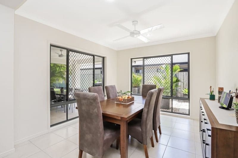 14 Saint Pauls Avenue, Pelican Waters - Thumbnail 7