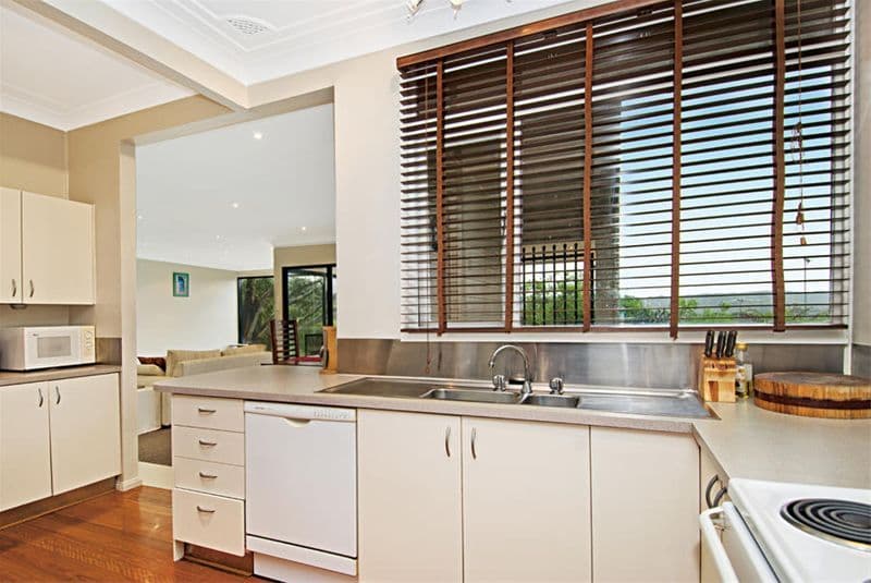 93 The Crescent, HELENSBURGH NSW 2508, Helensburgh - Thumbnail 3