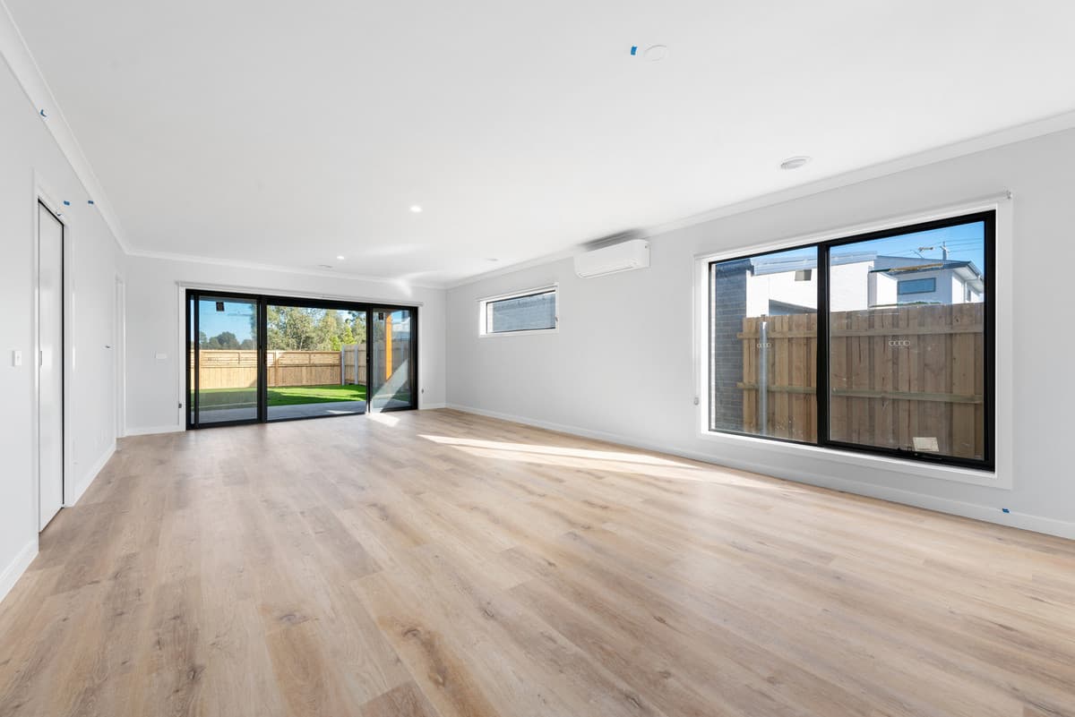 1 / 49 McNulty Drive, Traralgon VIC 3844, Traralgon - Thumbnail 2