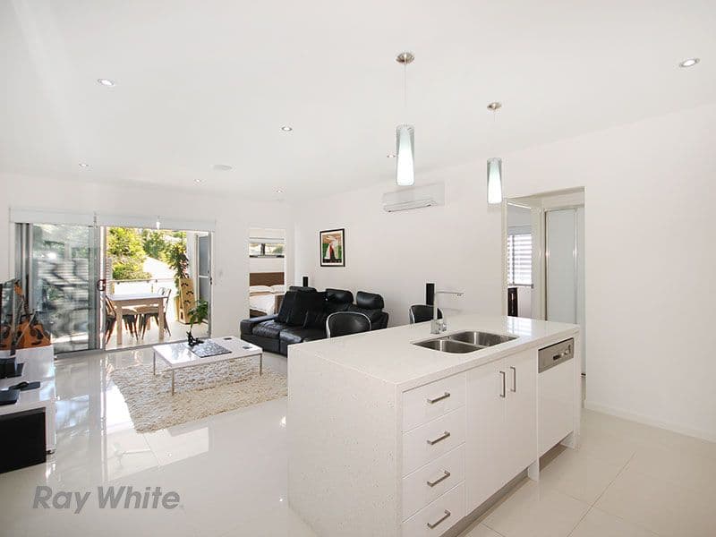 25 Balmoral Street, HAWTHORNE QLD 4171, Hawthorne - Thumbnail 2