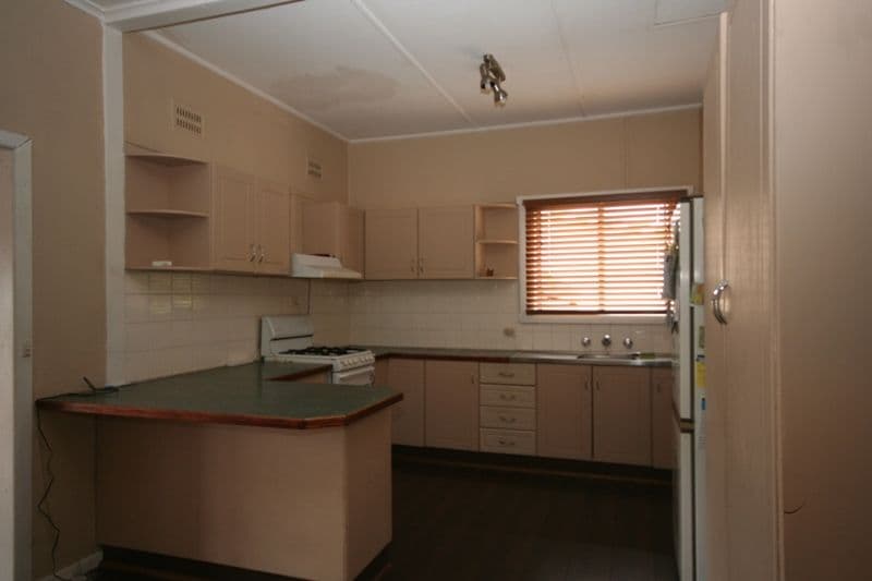 13 Jenolan Street, OBERON NSW 2787, Oberon - Thumbnail 2
