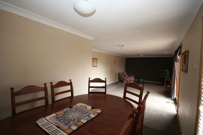 13 Jenolan Street, OBERON NSW 2787, Oberon - Thumbnail 4