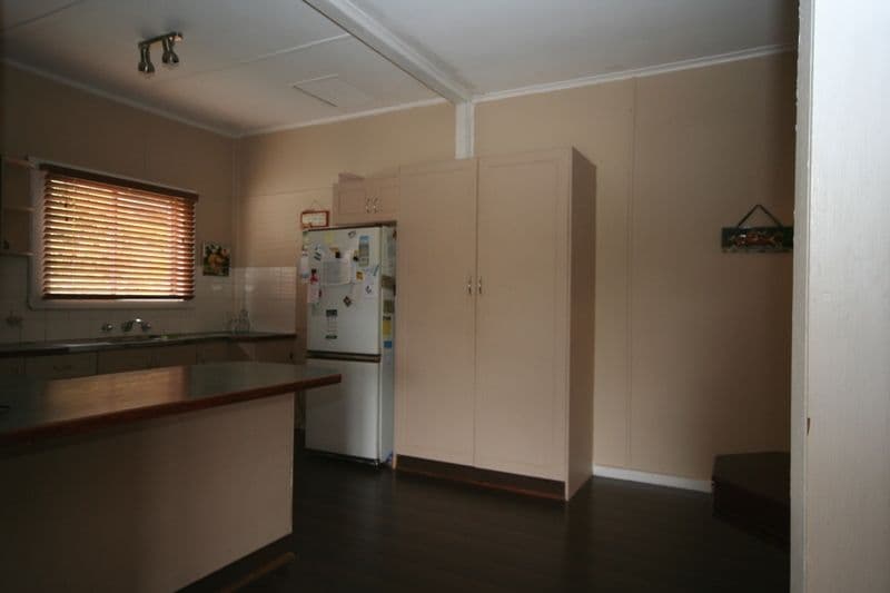 13 Jenolan Street, OBERON NSW 2787, Oberon - Thumbnail 7