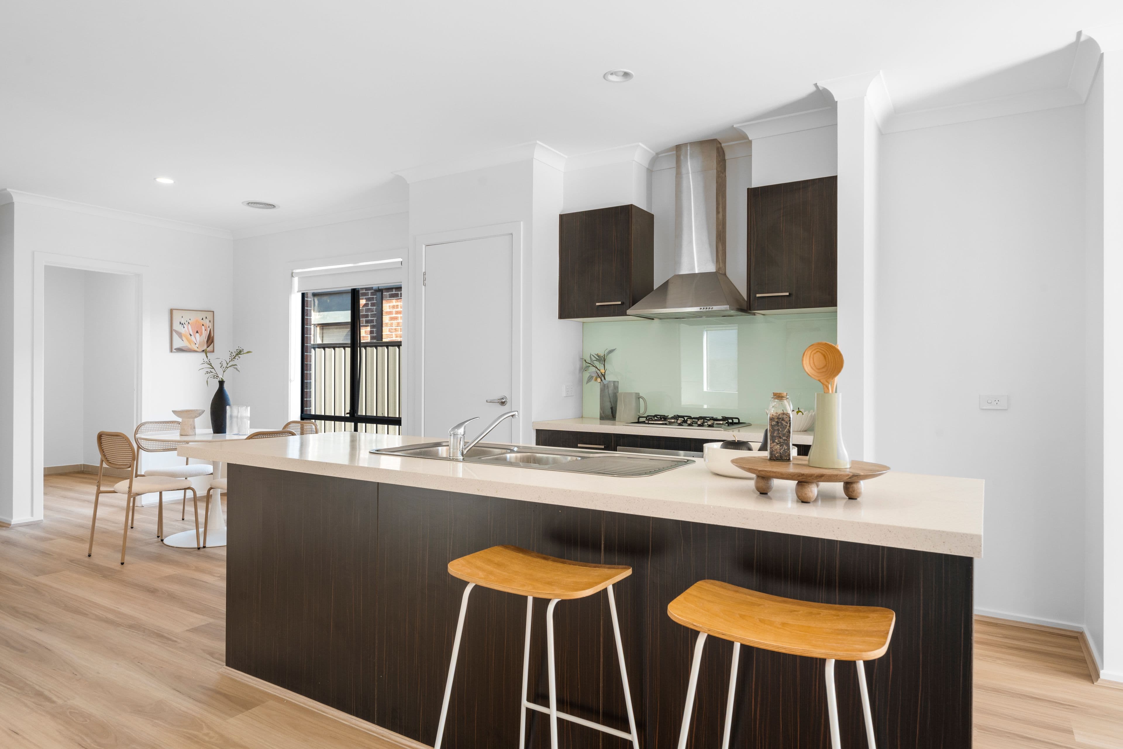 12 Cassinias Grove, Mernda VIC 3754, Mernda - Thumbnail 2