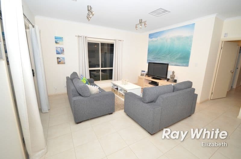 43 Swinden Crescent, BLAKEVIEW SA 5114, Blakeview - Thumbnail 3