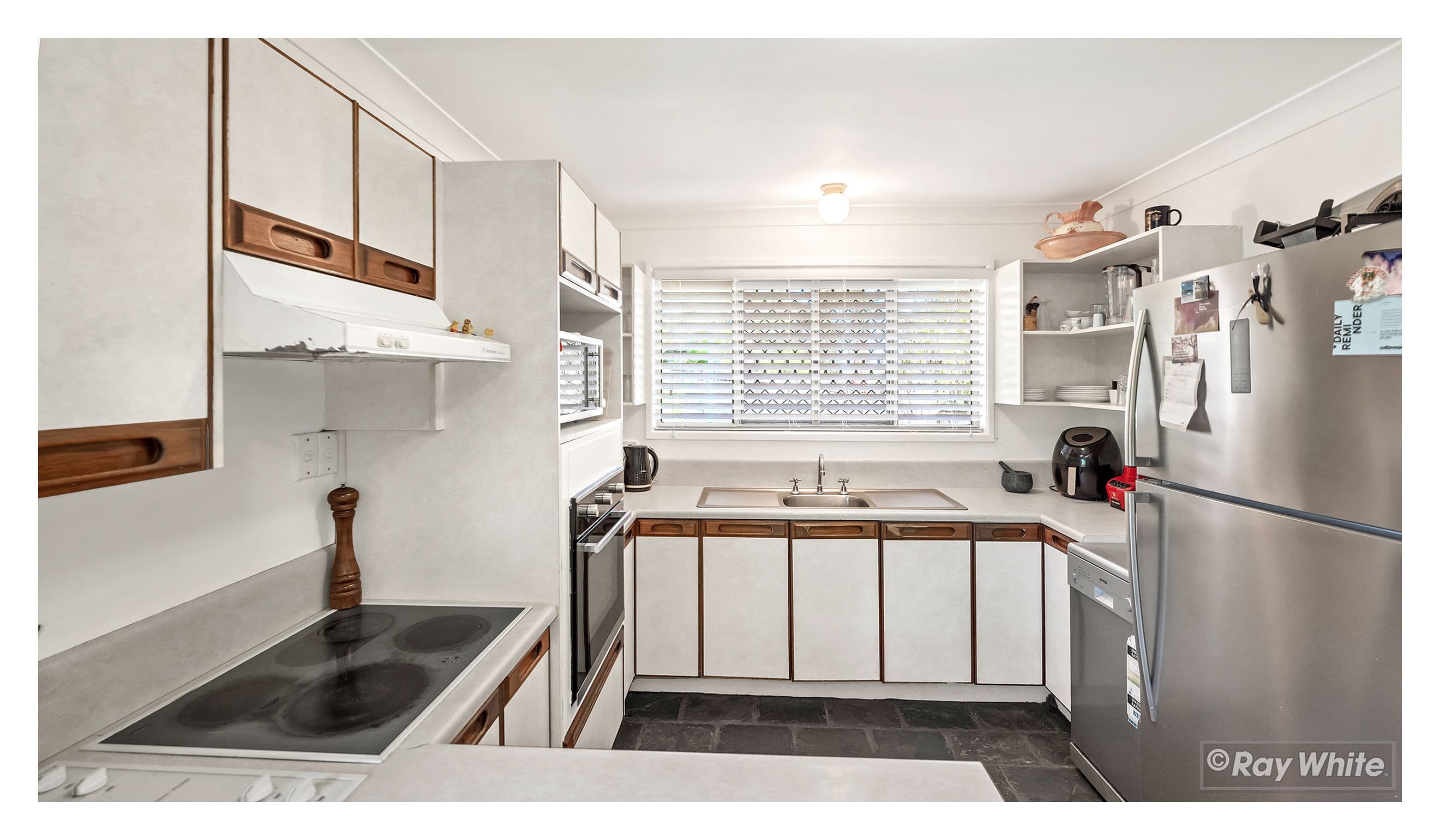 85 Fountain Street, Emu Park QLD 4710, Emu Park - Thumbnail 2