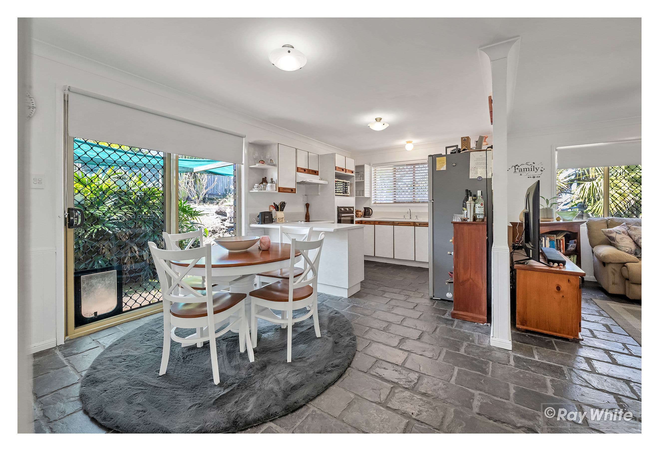 85 Fountain Street, Emu Park QLD 4710, Emu Park - Thumbnail 4