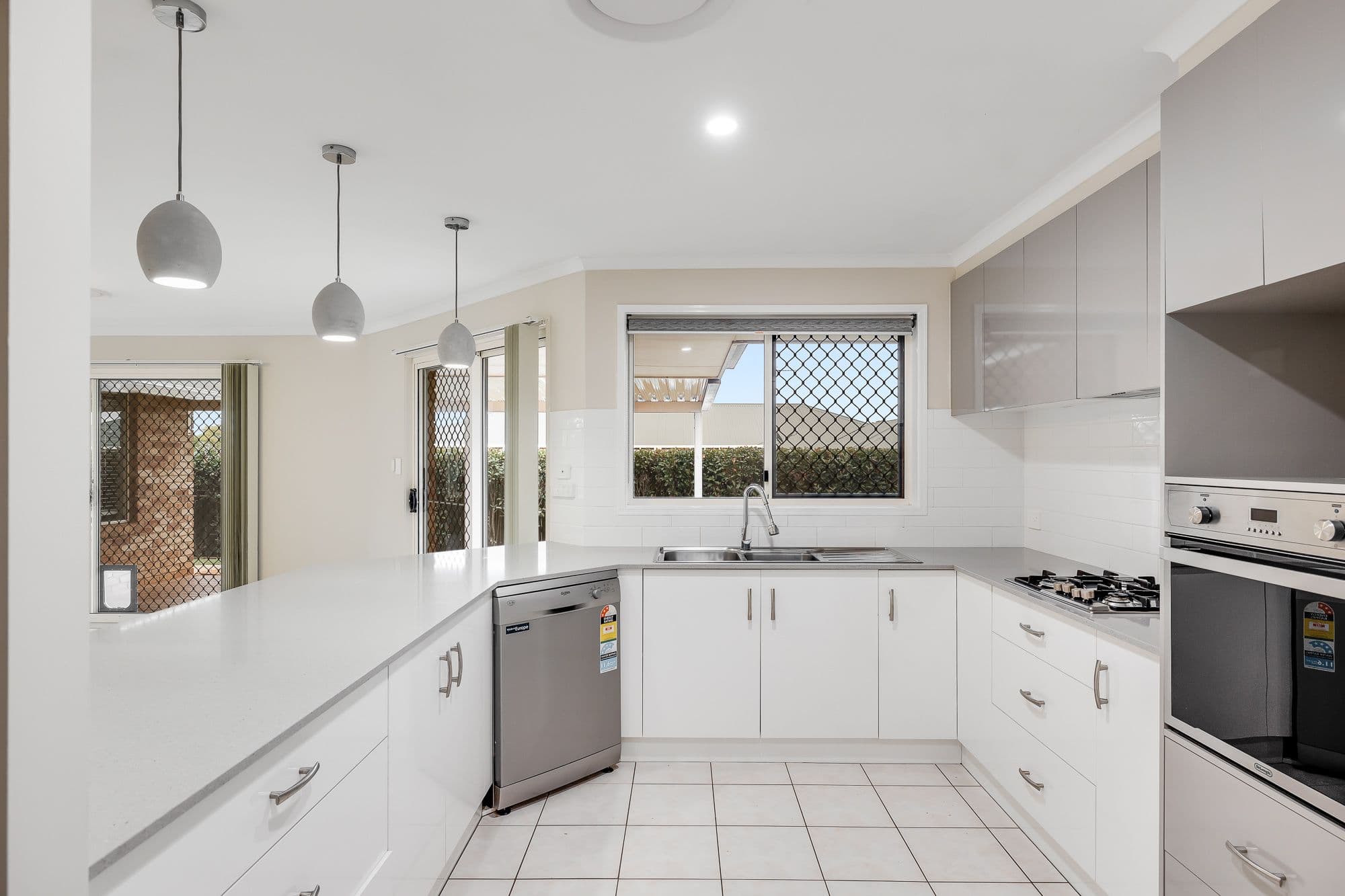 10 Paddington Court, Middle Ridge QLD 4350, Middle Ridge - Thumbnail 6