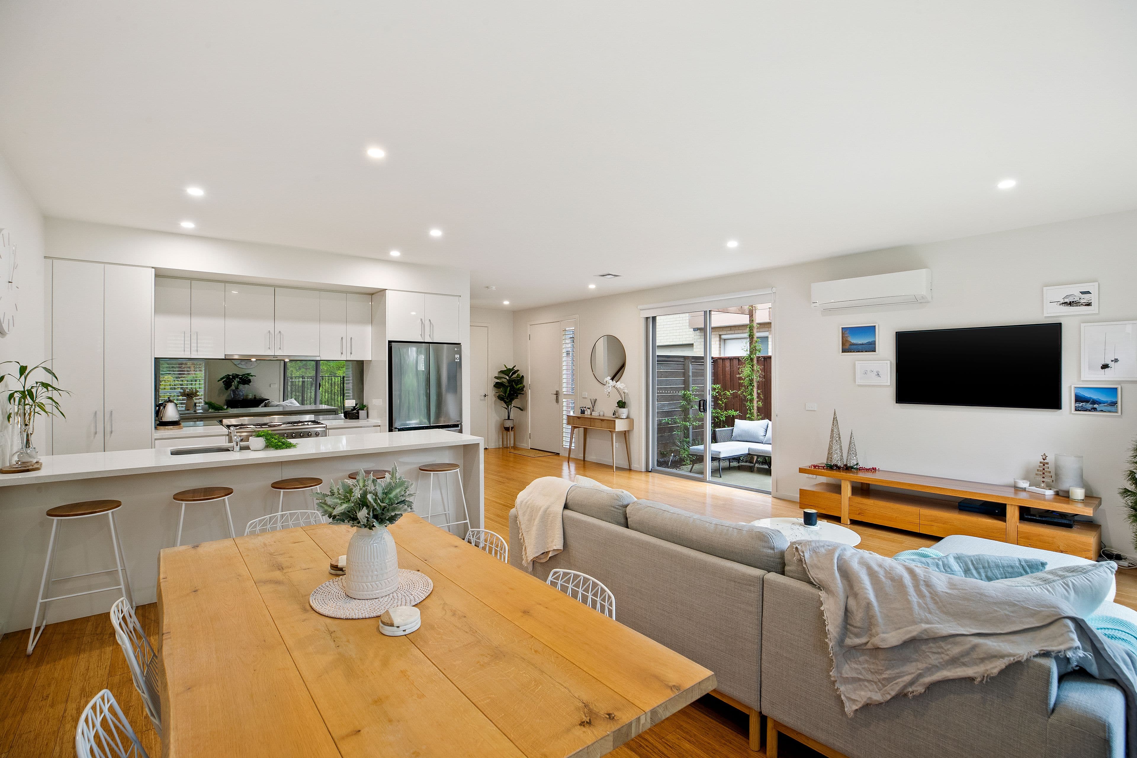 29 Emica Parade, Knoxfield VIC 3180, Knoxfield - Thumbnail 3