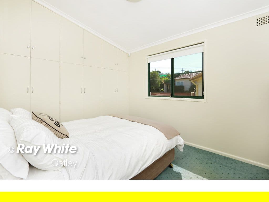 25 Tournay Street, Peakhurst - Thumbnail 8