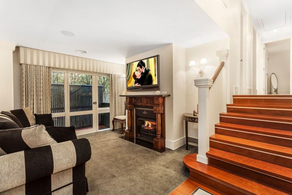 22 Long Valley Way, Doncaster East VIC 3109, Doncaster East - Thumbnail 5