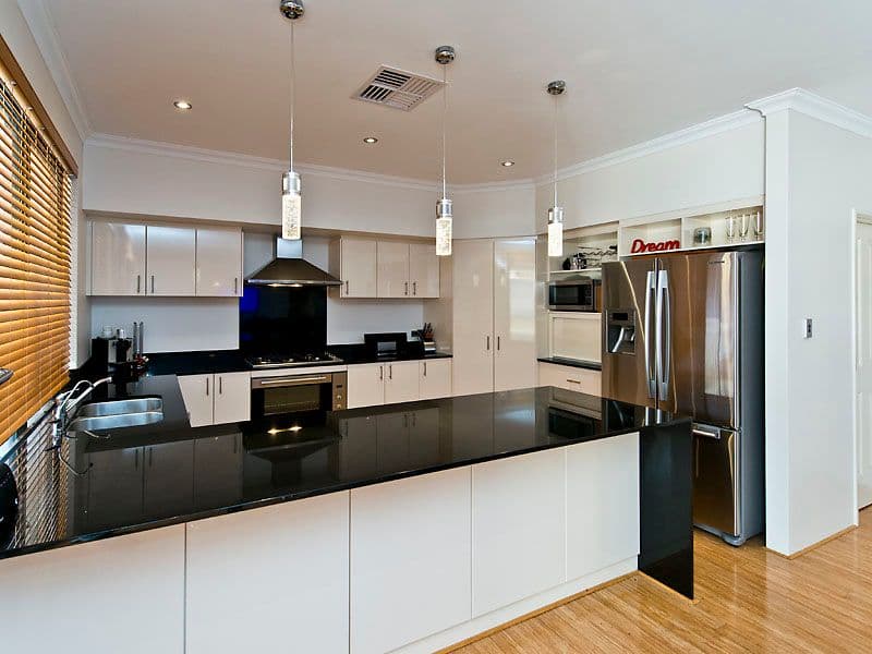 13 Hedgerow Gardens, SOUTHERN RIVER WA 6110, Southern River - Thumbnail 3