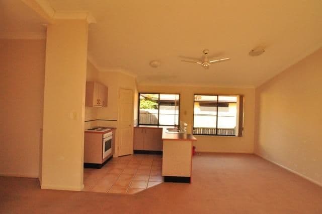 98 Serafina Drive, HELENSVALE QLD 4212, Helensvale - Thumbnail 2