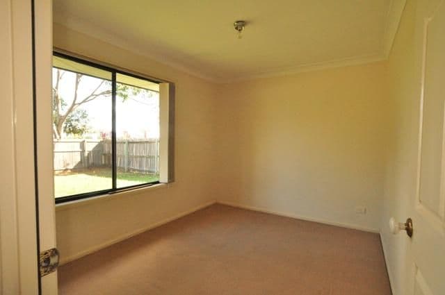 98 Serafina Drive, HELENSVALE QLD 4212, Helensvale - Thumbnail 5