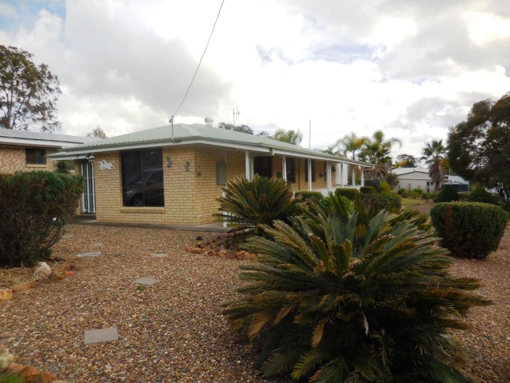 11 Bailey, Wondai QLD 4606, Wondai - Image 1