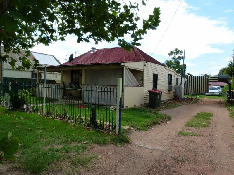 2 Baldock Street, FORBES NSW 2871, Forbes - Thumbnail 2