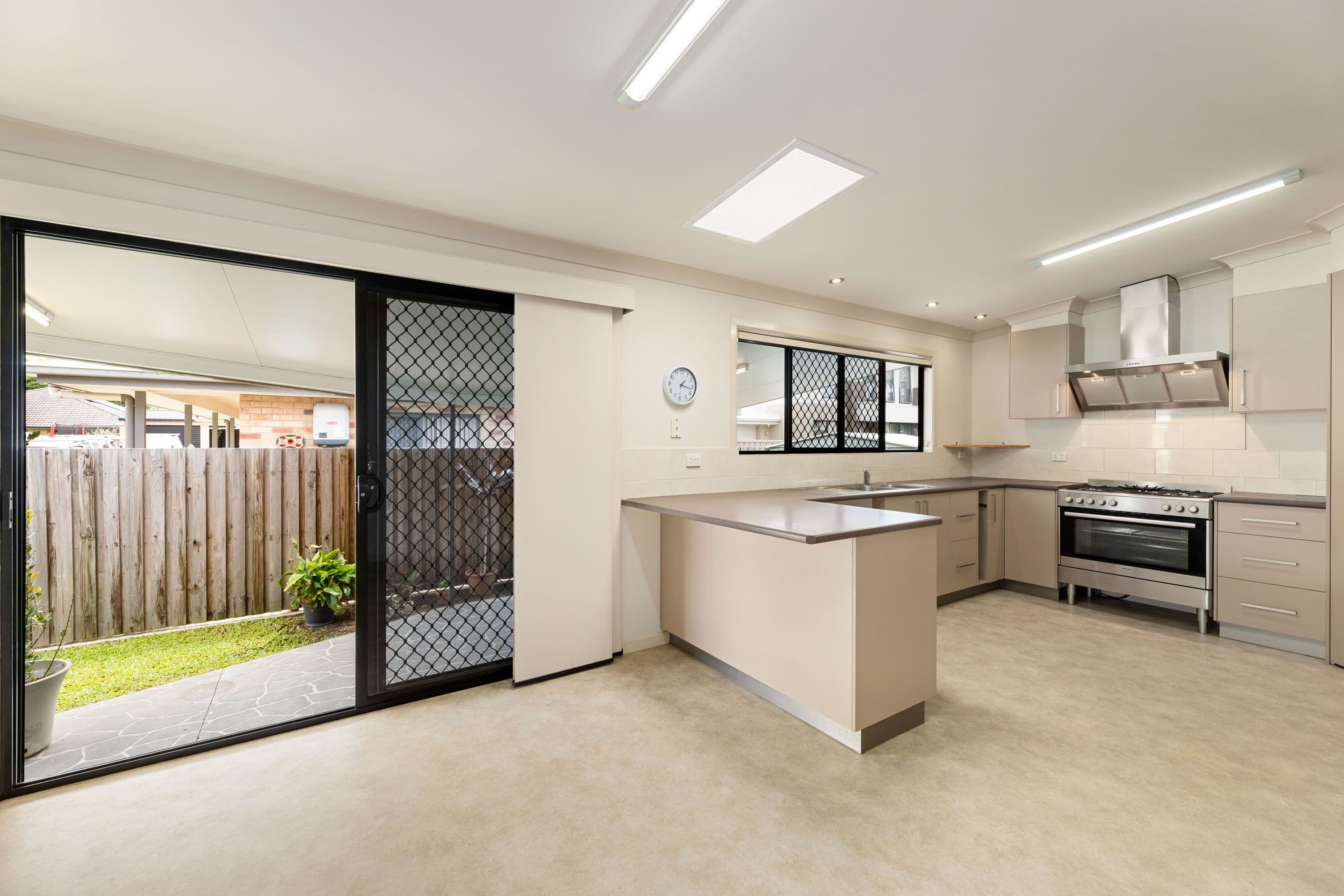 23 Landsboro Avenue, Boondall QLD 4034, Boondall - Thumbnail 2