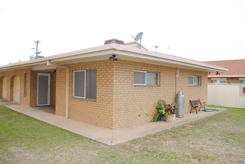 2-9 Dover Street, Moree NSW 2400, Moree - Thumbnail 2