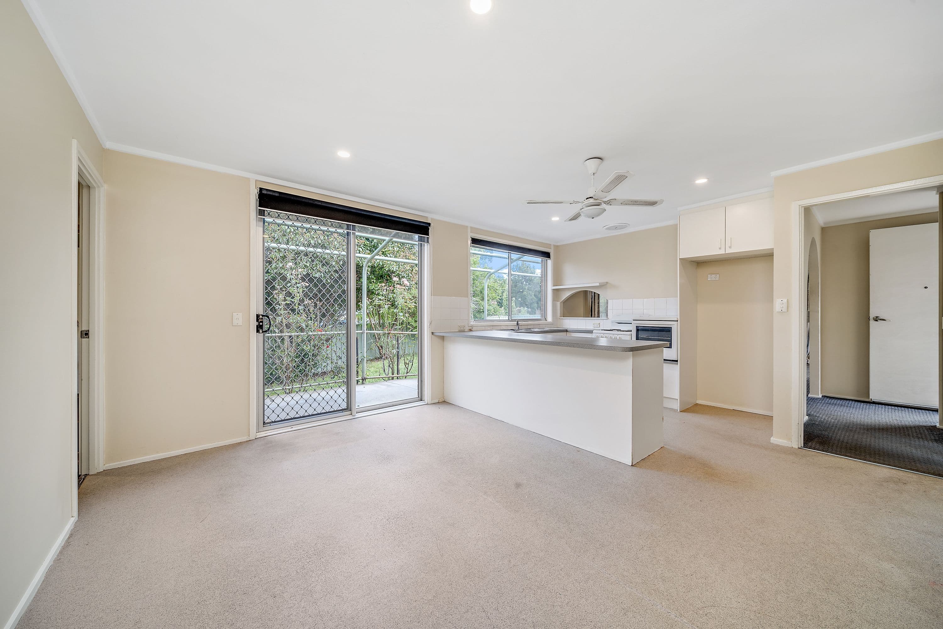 6 Rundle Place, Kambah ACT 2902, Kambah - Thumbnail 5